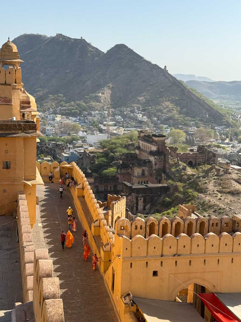 India Uncovered: What You Will See, Taste, Feel, and Experience Across a Country Like No Other